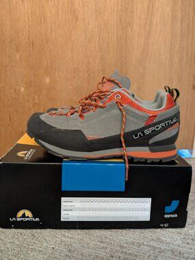 La sportiva Boulder X Approach shoes